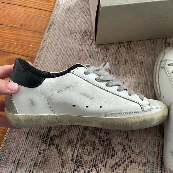 Golden Goose Super Star Classic white leather, black heel with fabric star. - Picture 2 of 9